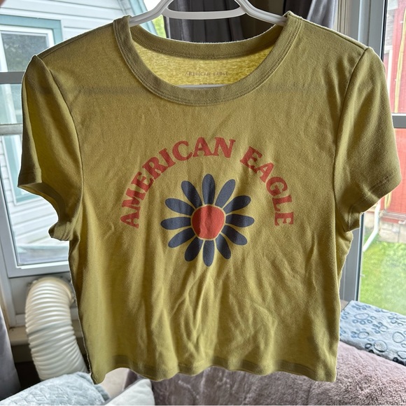 AE Crop Top - Picture 1 of 3